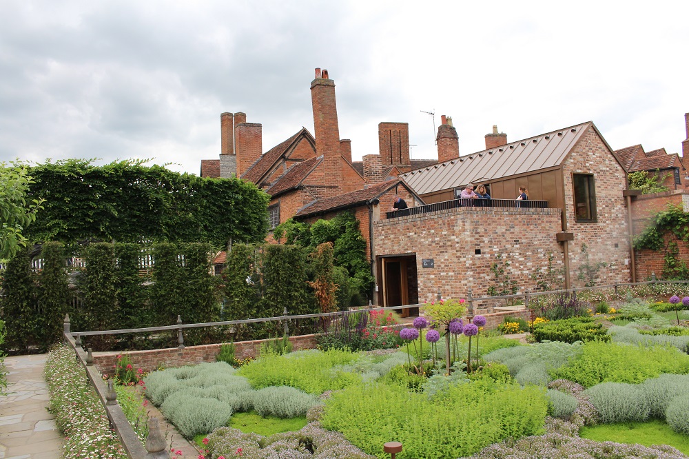 New Place 2 Stratford