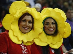 article-2294349-18B6D6C1000005DC-545_634x473