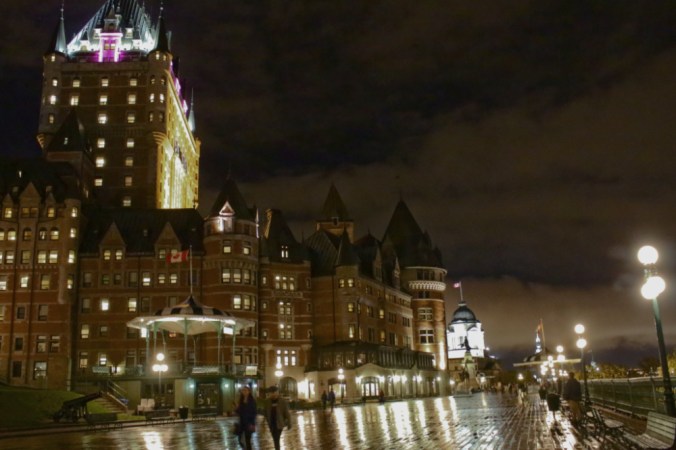 nuit frontenac Québec