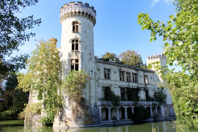 Mothe Chandeniers 10